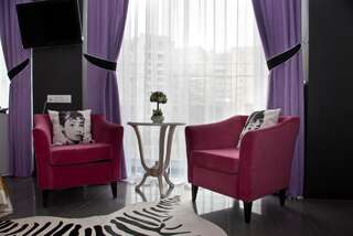 Отель Миракс Бутик Отель Харьков Двухместный номер с 1 кроватью и гидромассажной ванной-4