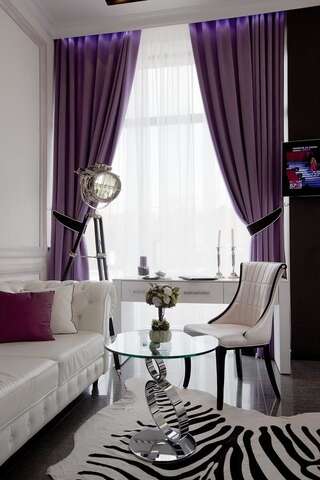 Отель Миракс Бутик Отель Харьков Улучшенный двухместный номер с 1 кроватью-6