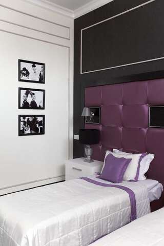 Отель Миракс Бутик Отель Харьков Стандартный двухместный номер с 2 отдельными кроватями-9