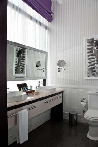 Отель Миракс Бутик Отель Харьков Стандартный двухместный номер с 2 отдельными кроватями-14